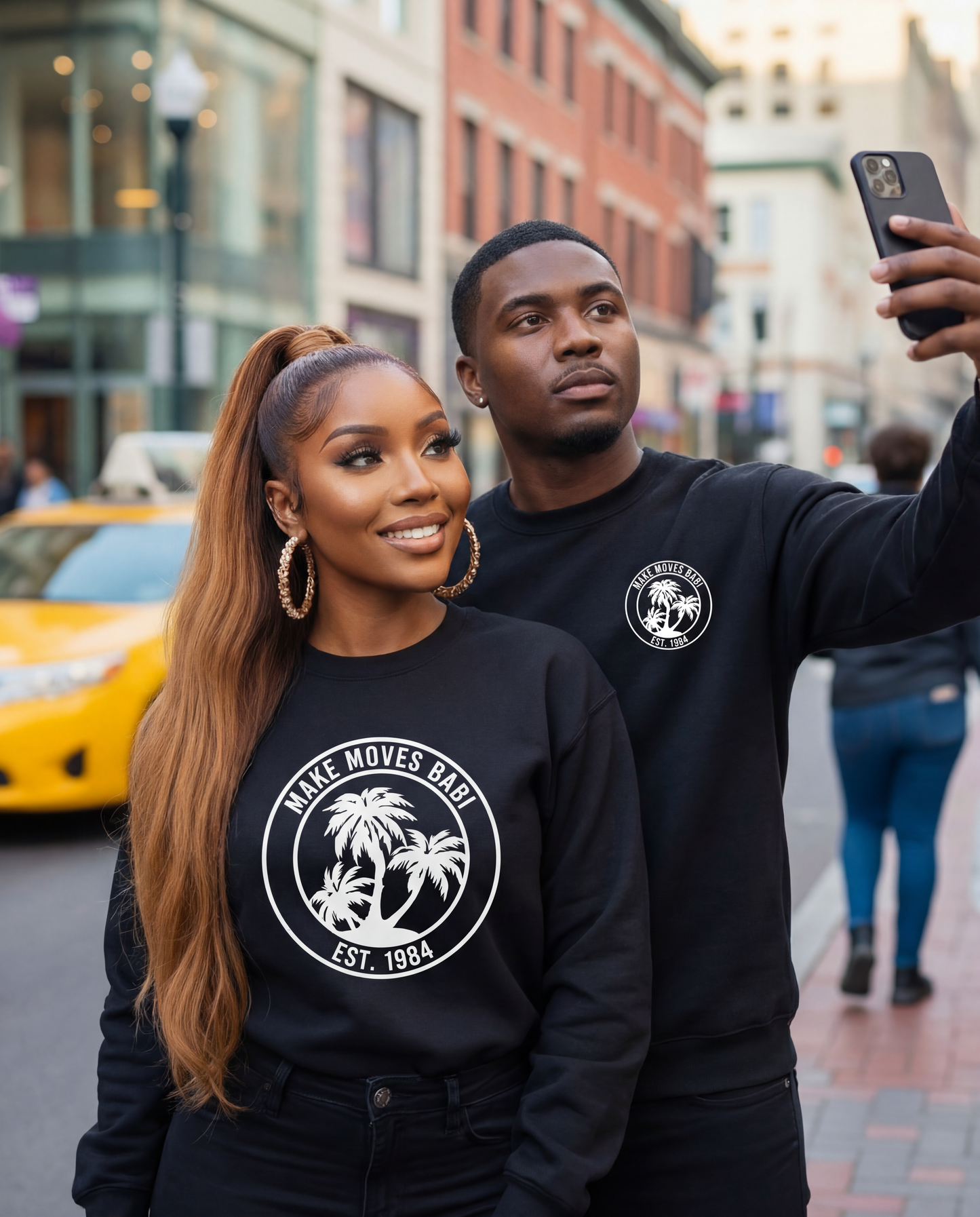 MMB SIGNATURE BLACK CREWNECK SWEATSHIRT